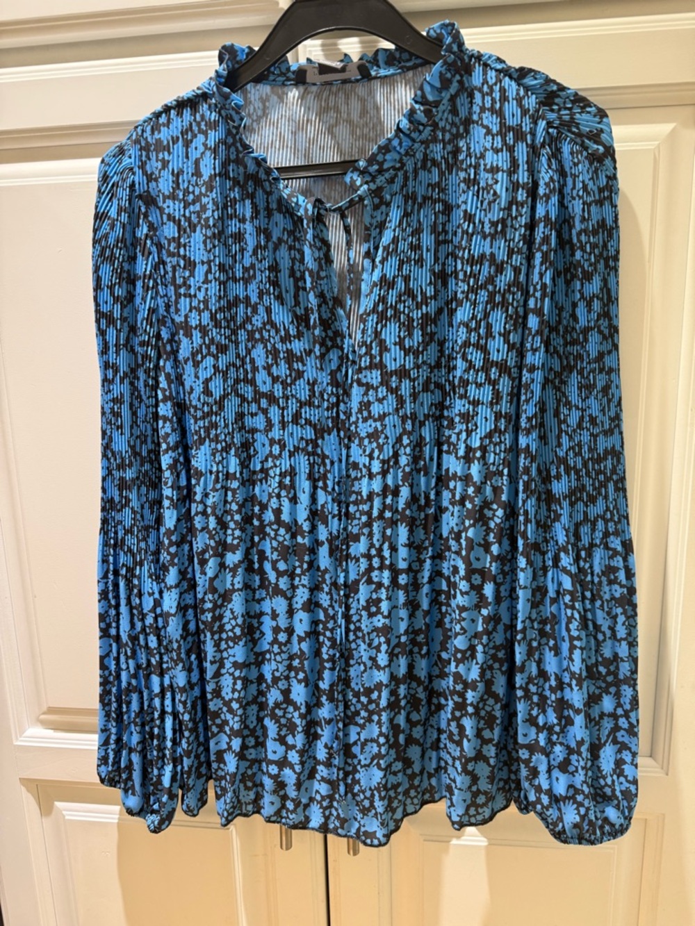Primark Black and Blue Pleated Floral Ruffle-Blouse